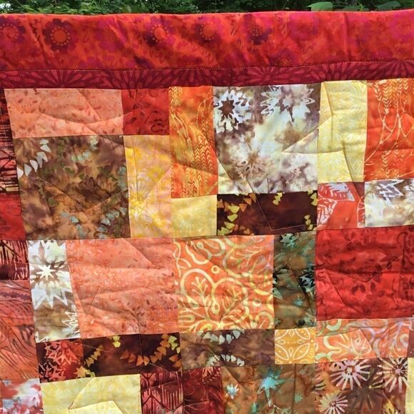 NWT. Hand Crafted Quilted Fall Colors Quilt - Picture 5 of 13
